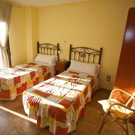 Apartamentos Maribel Calaceite Habitación foto